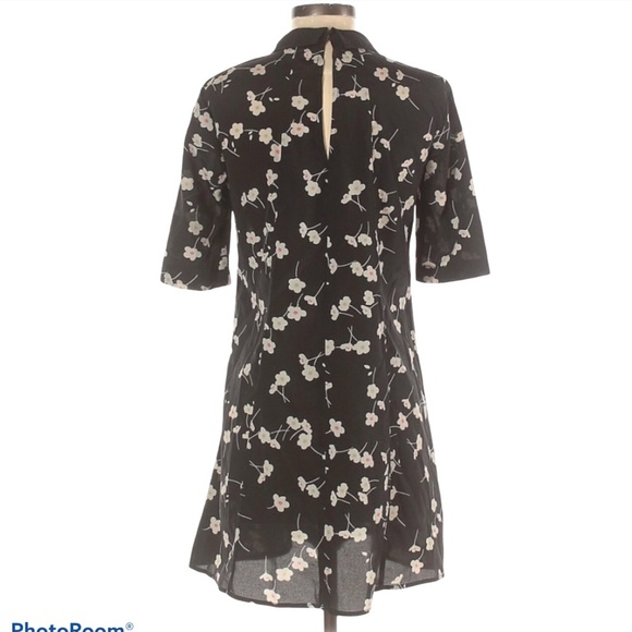 BCBGeneration Floral causal  dress - Picture 2 of 3